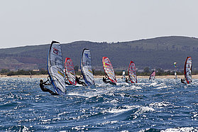 Quentel leads the fleet in race five final