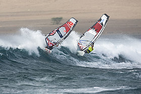 Pritchard and Traversa  battle for a wave