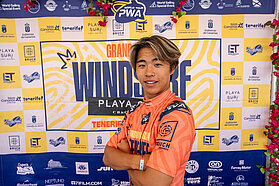 J811 PHOTOMEDANO 00077