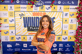 G209 PHOTOMEDANO 00083