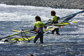 Daida and Sarah head out for the final