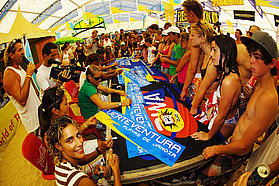 F09 ls The stars meet the fans The stars meet the fans