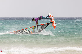 Single elimination action 0362