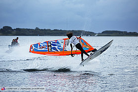 N13 fs Kiri Thode on form Kiri Thode on form