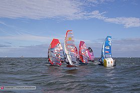 Foil start action