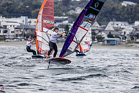 Jackson makes final despite broken foot