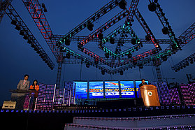 K08 ls Jimmy Diaz up on stage Jimmy Diaz up on stage