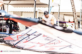 The waiting game 01063