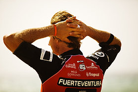 Dunkerbeck checks the course