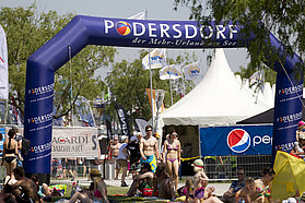 Podersdorf open for business