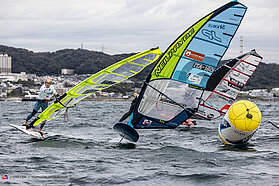 Race four action 0421