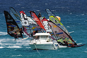 F09 sl Denel nails a start Denel nails a start