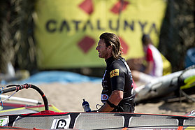 Dunky cruising between heats