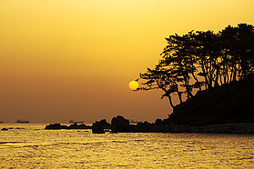 Sunrise at Jinha Beach