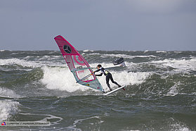 Nicolas Akgazciyan action