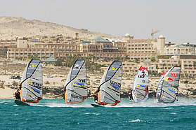 F09 sl First reach action First reach action