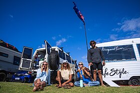 Bauer Photo-0419 commentatorsJPG