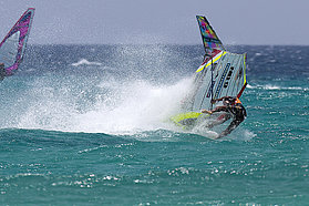 Taty Frans crash metres from the finish line