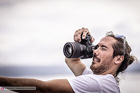 Shooting the shots 01068