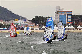 K12 sl Valerie out in front Valerie out in front