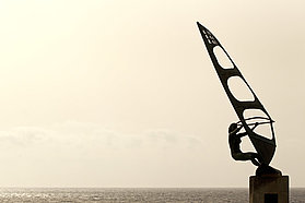 Pozo windsurf statue