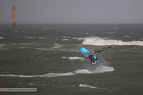 Lennart Neubauer takes down Thode