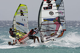 F09 sl Moussilmani avoids collision Moussilmani avoids collision