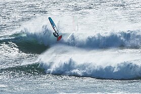 Bauer Photo-0437 Ash Nicol lip hit 4