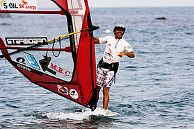 K08 sl Haruhiko Komura takes third Haruhiko Komura takes third