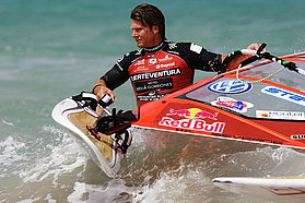 Dunkerbeck takes race three