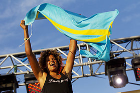 The Aruban flag flys proud for Sarah Quita Offringa