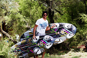 CB12 ls Arnons heads to the office Arnons heads to the office