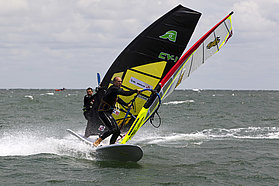 K12 sl Buzianis at the first mark Buzianis at the first mark