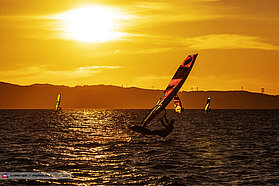 Evening foil session