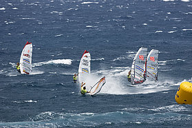 Albeau goes down leading race eight final