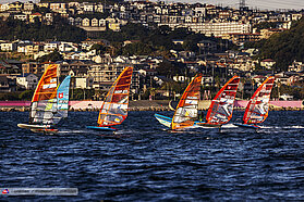 Foil slalom action 00498