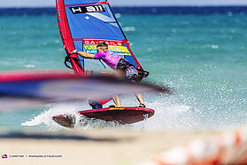 Double elimination action 0653