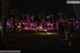 Robinson hotel evening