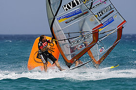 Finian Maynard and Robby Swift in sync