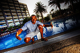 F09 ls Tonky Frans at the Gorriones Hotel Tonky Frans at the Gorriones Hotel