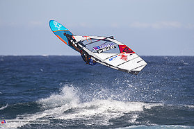 Lennart Neubauer takes off