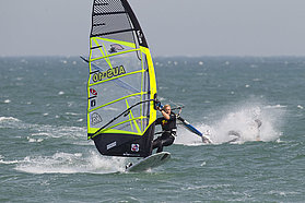 K12 sl Man down behind Jesper Orth Man down behind Jesper Orth