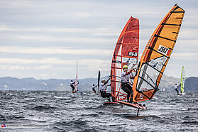 Race four action 0419