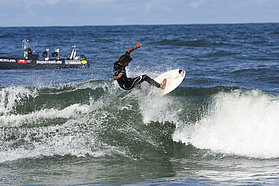 Boujamma Guilloul rips up the surf