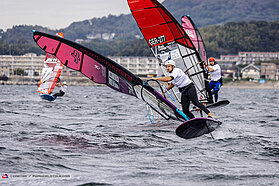 Foil slalom action 00421