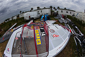 CB10 ls Pierre Mortefon camping out Pierre Mortefon camping out