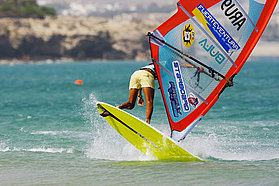 Sarah Quita hangs loose