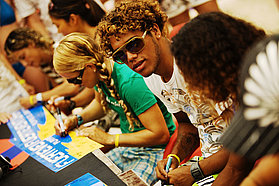 F09 ls Autograph session Autograph session