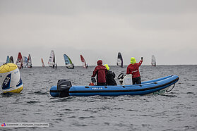 Checking the wind 0186