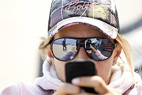 K12 ls Lise checks the forecast Lise checks the forecast